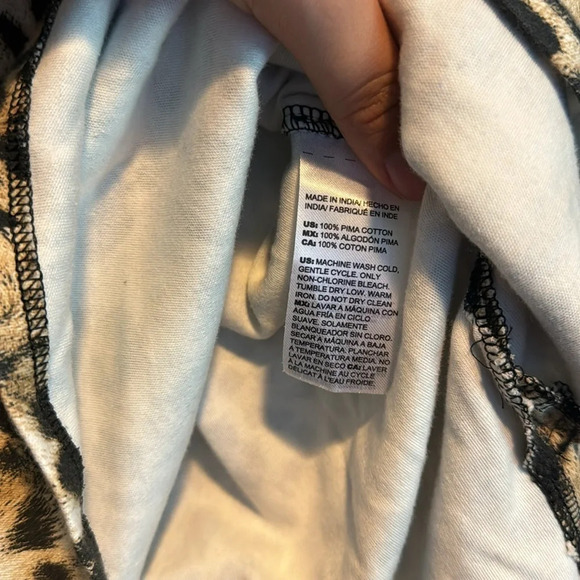 Chico’s Size 2 Women’s Size Large Blouse Shirt Top Long Sleeve Cheetah Print - Picture 2 of 5